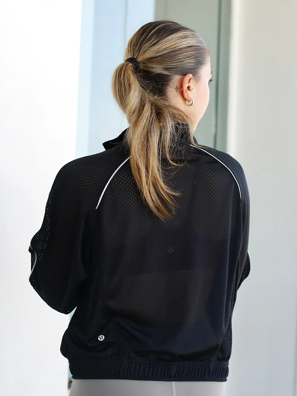 LULULEMON BLACK/WHITE MESH FULL-ZIP TRAIN JACKET - Image 5